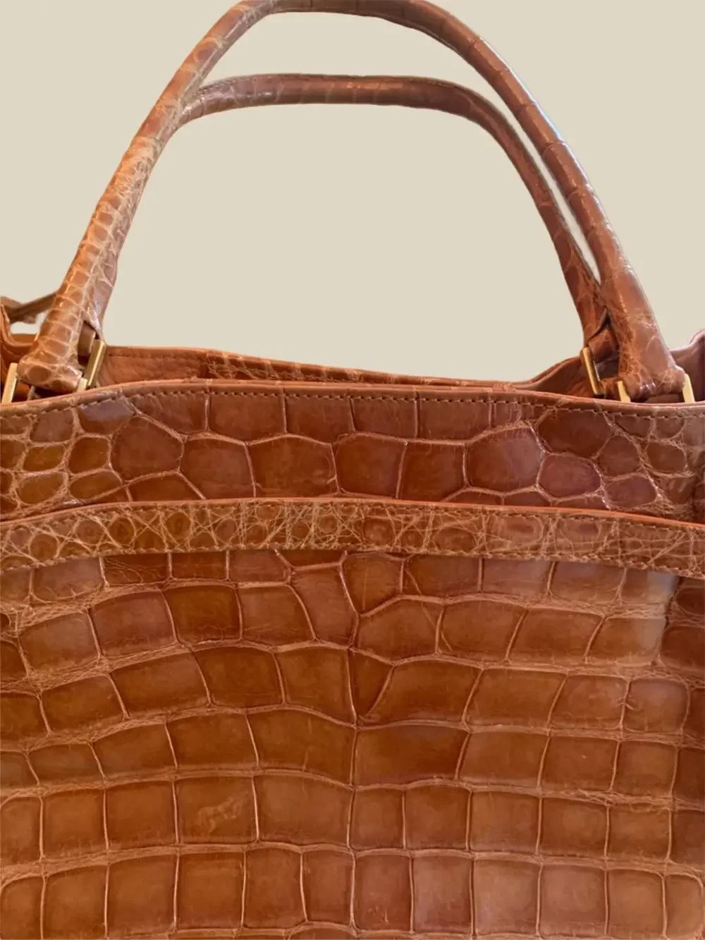 SUZANNE NEW YORK CROCODILE EMBOSSED HANDBAG CARAMEL LARGE